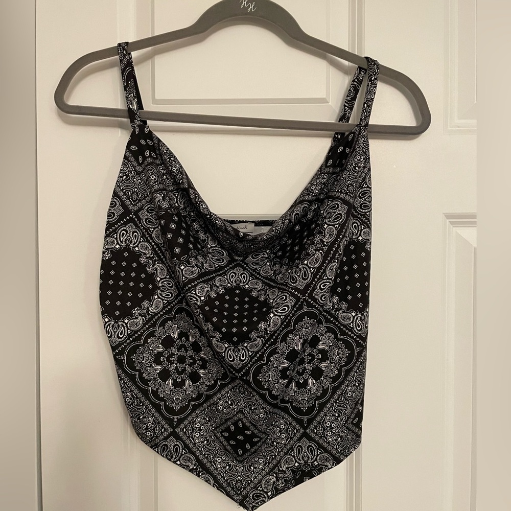 095. NWOT by White Birch Trendy Bandana Top with Adjustable Straps, Size Medium